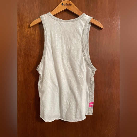 Women’s PINK racer back gym tank top - Picture 4 of 4